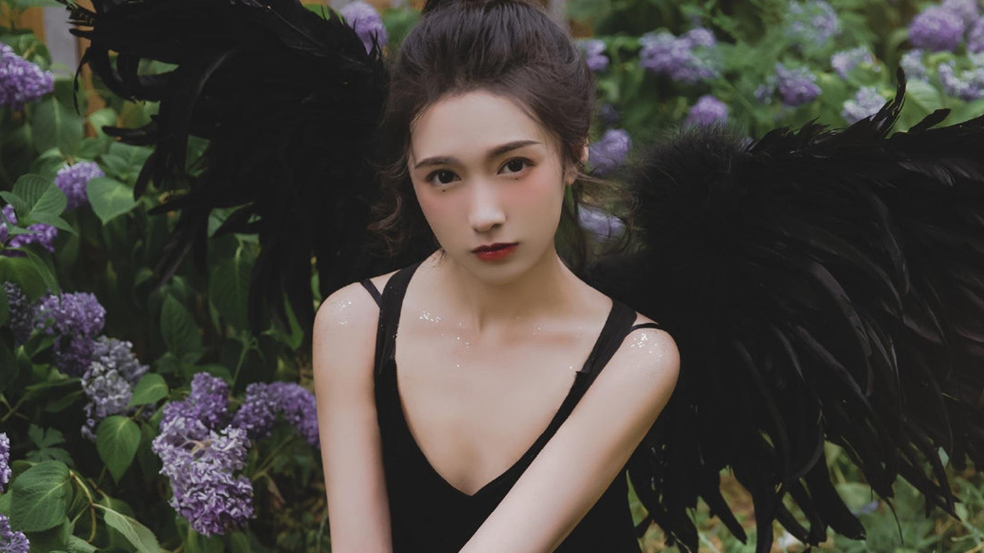 爱游戏体育-欧洲杯战术创新：策略变革带来的惊喜，欧洲杯足球战术分析论文